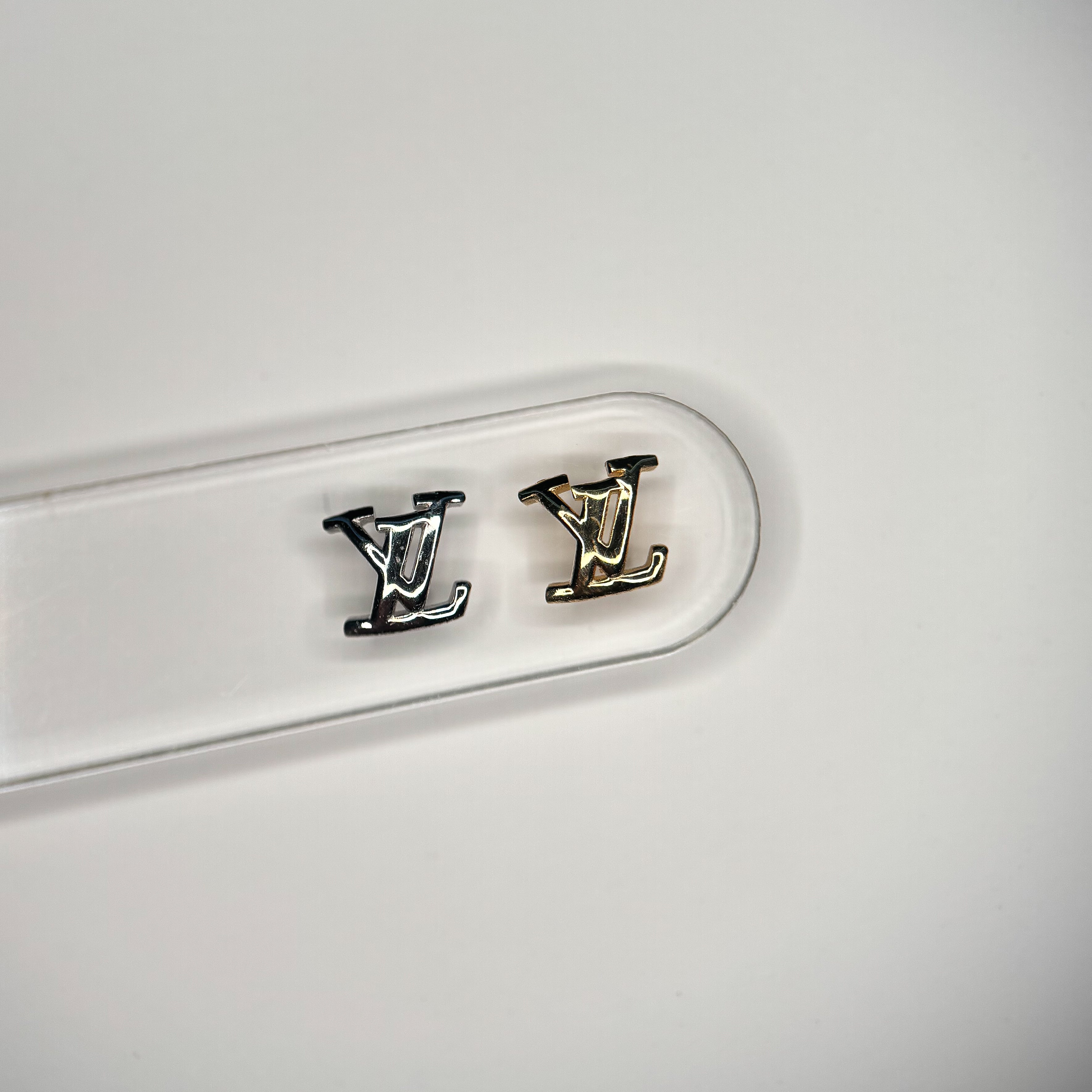 18K Gold Tooth Gem – LV Logo