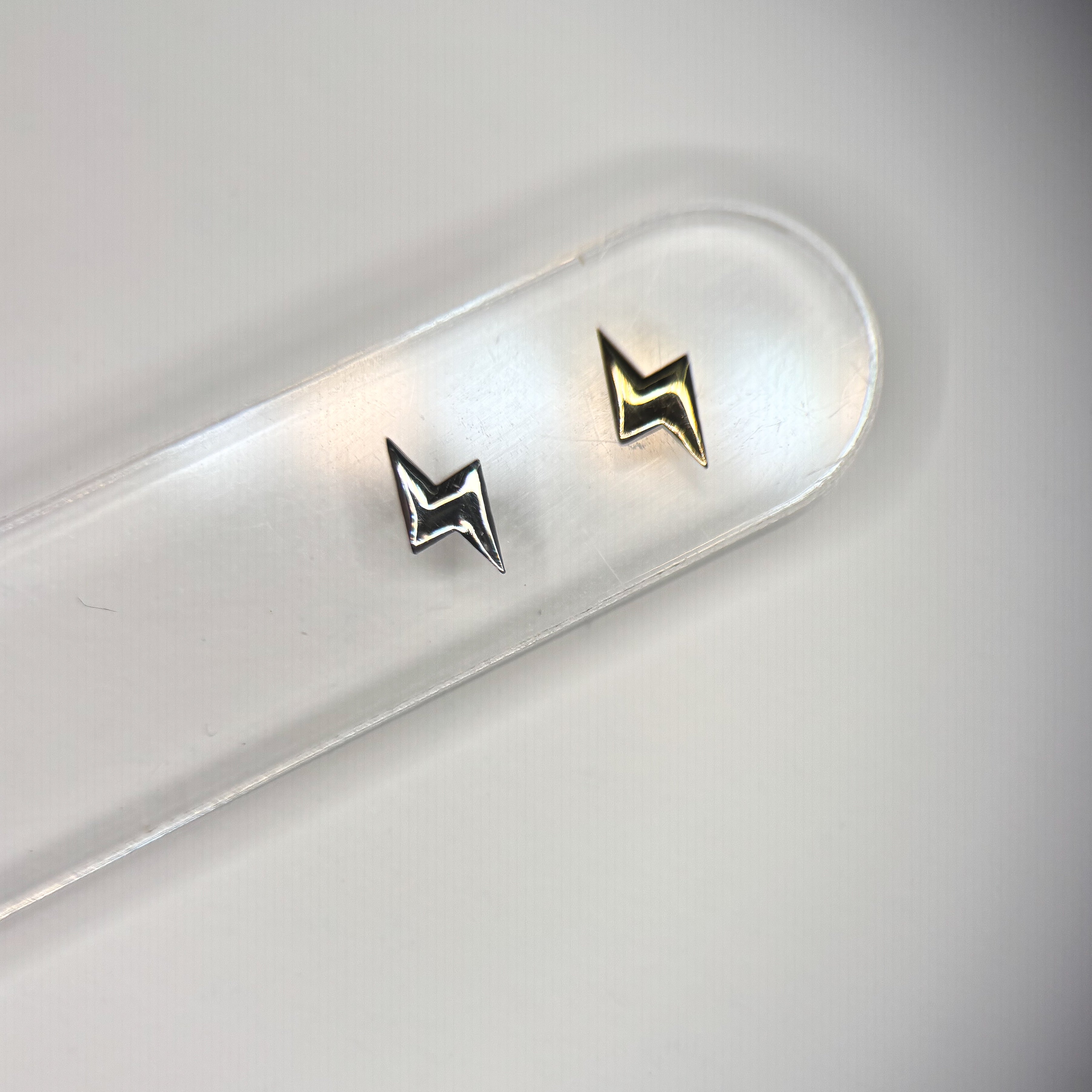 18K Gold Tooth Gem – Bolt