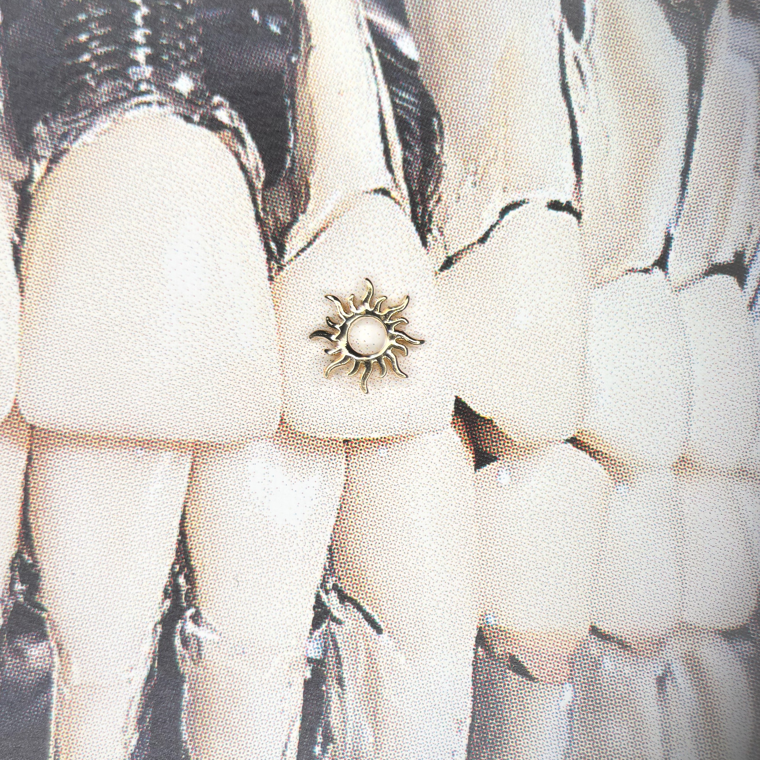 18K Gold Tooth Gems – Sun