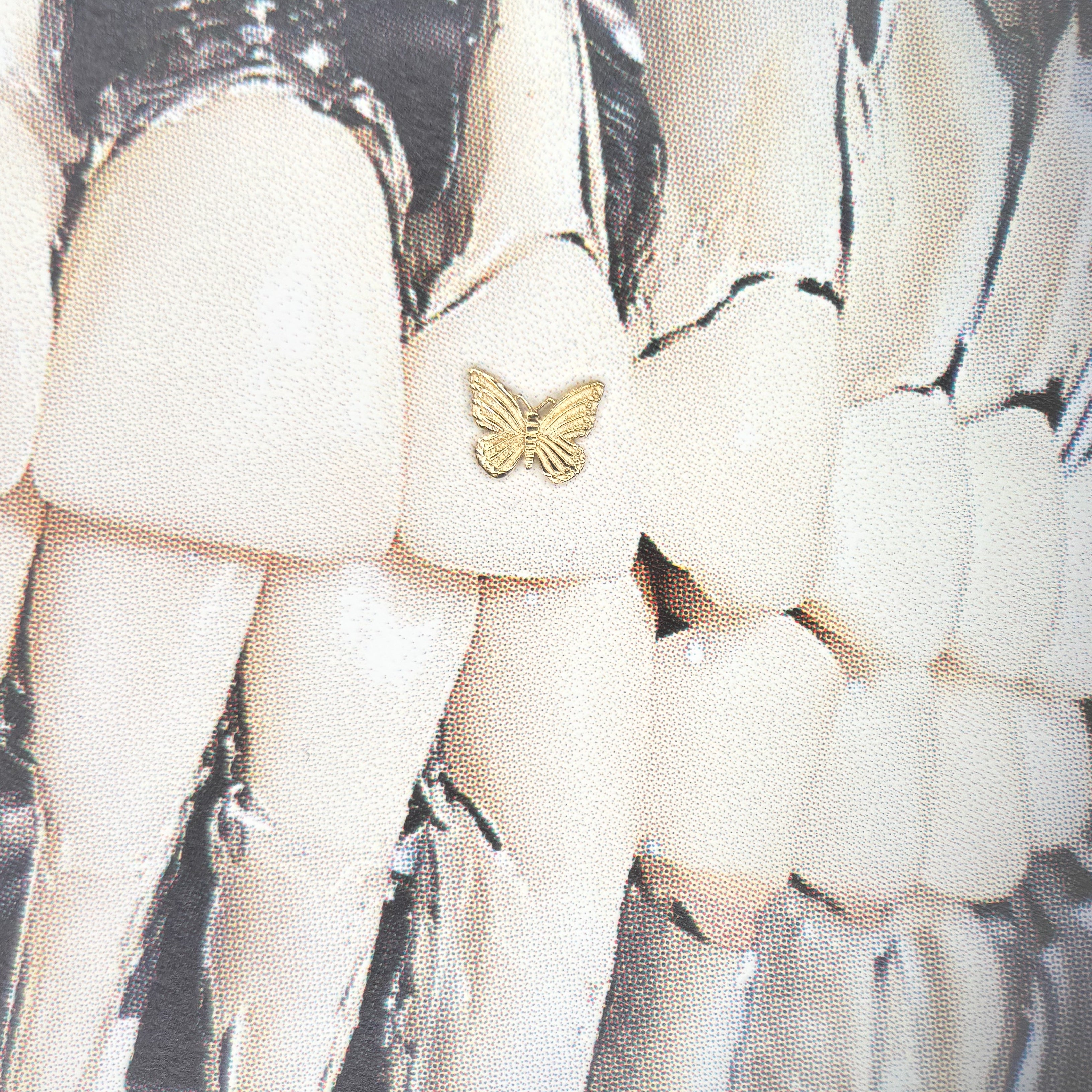 18K Gold-Zahn-Anhänger – Schmetterling